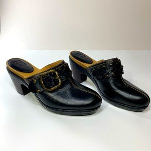 FRYE Candice Woven Black Pebble Leather Studded Buckle Wood Heels Clogs, 7.5